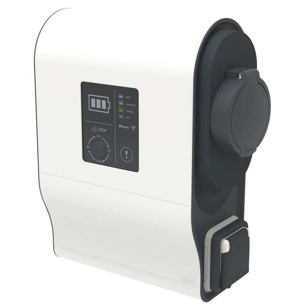 Пластиковая однофазная зарядная станция Legrand Green’up Premium, 7.4 кВт, 32 А (0 590 35)