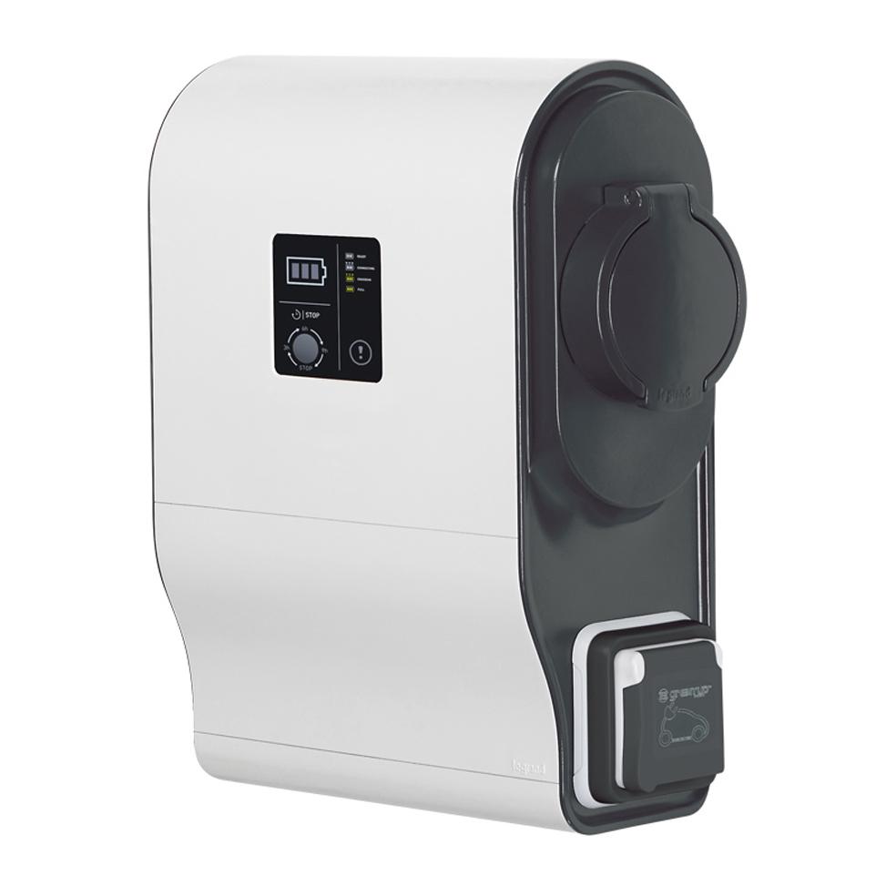 Пластиковая однофазная зарядная станция Legrand Green’up Premium 3.7/4.6 кВт, 16/20 A (0 590 00)
